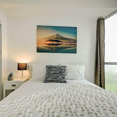 30 Off Lake View Property Heart Of Downtown Toronto Kültér fotó